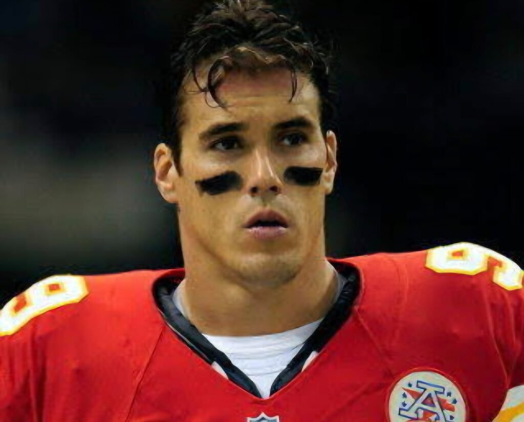 brady quinn net worth