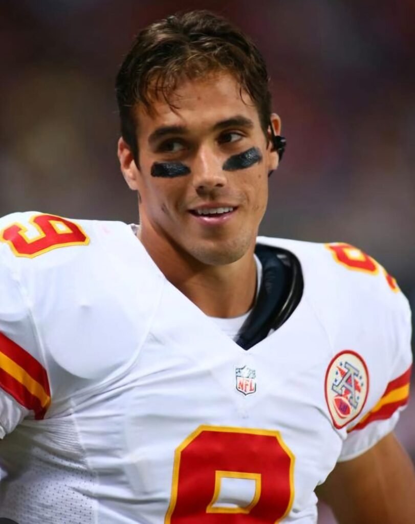 brady quinn net worth